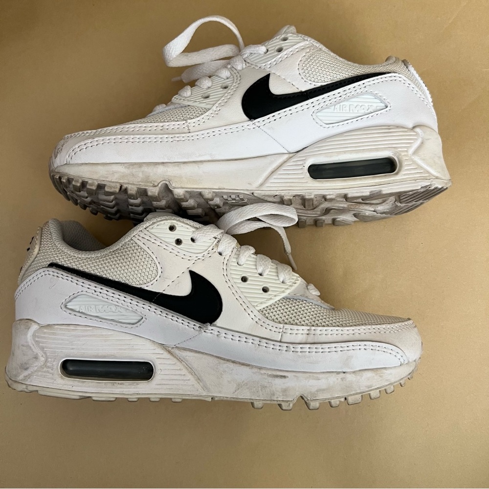 Nike Air Max 90 White Black Leather Mesh Low Top Sneakers Women’s 5 - Picture 8 of 11